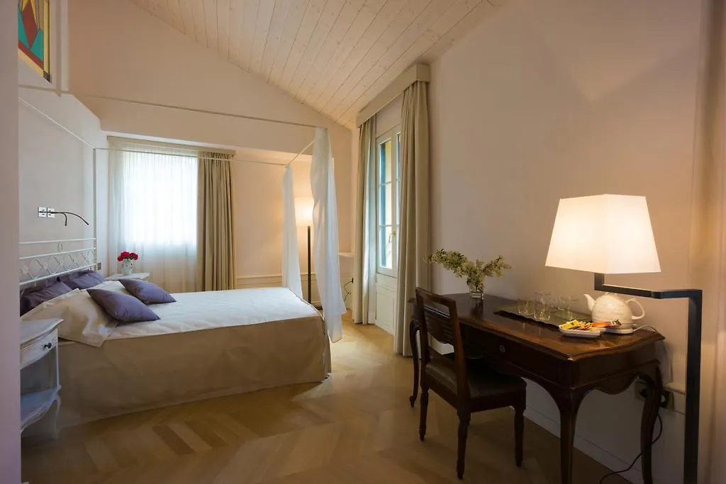 Relais Di Villa Adinolfi Annone di Brianza Italy