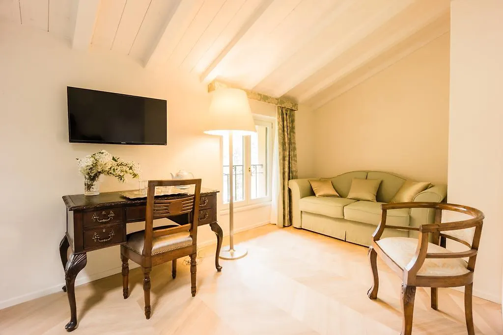 Bed & Breakfast Relais Di Villa Adinolfi Annone di Brianza Italy